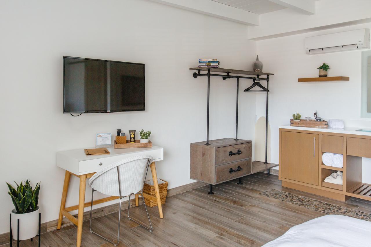 恩西尼塔斯 Surfhouse汽车旅馆 外观 照片