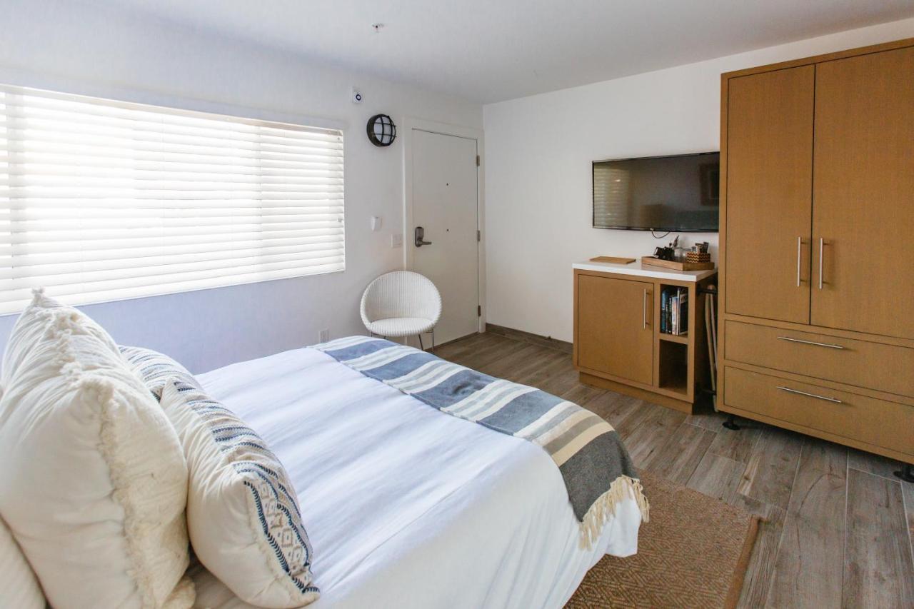 恩西尼塔斯 Surfhouse汽车旅馆 外观 照片